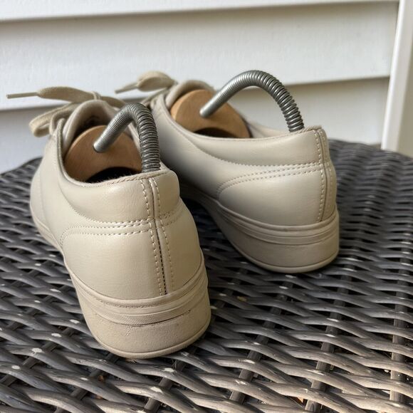 GRASSHOPPERS Women's Ashland Smooth Ortho Comfort Tennis Sneaker, Tan- Size 9 - Picture 2 of 9